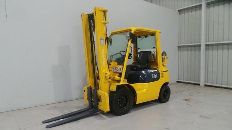 2005 TOYOTA 42-TFG20
