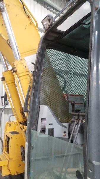 KOMATSU PC138US-2E1