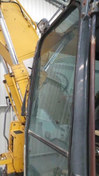 KOMATSU PC138US-2E1