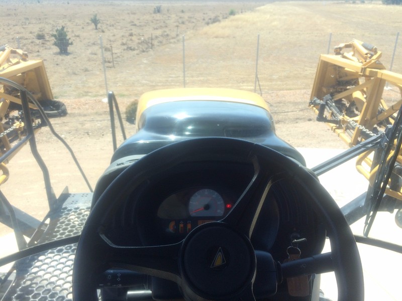 2012 RoGator RG1300 RG1300 Sprayer