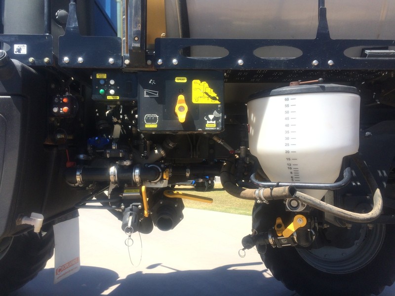 2012 RoGator RG1300 RG1300 Sprayer