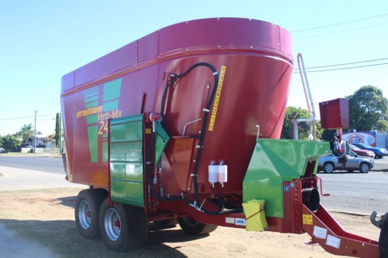 Strautmann 2401 Verti-Mix 2401 Double 2401 HayForage Equip