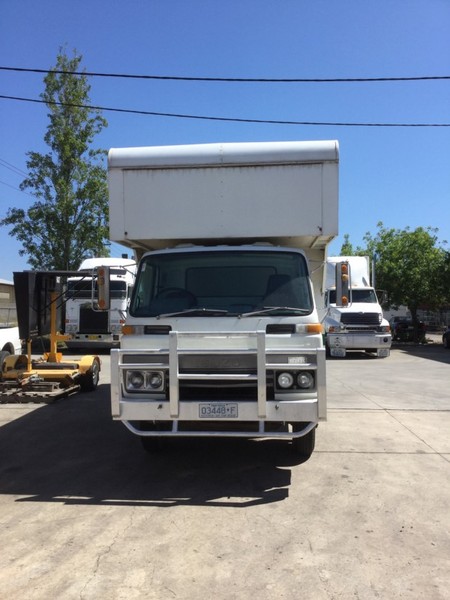 1982 ISUZU SBR 5 HORSE TRUCK SBR Truck