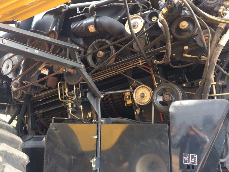NEW HOLLAND CR970 Harvester