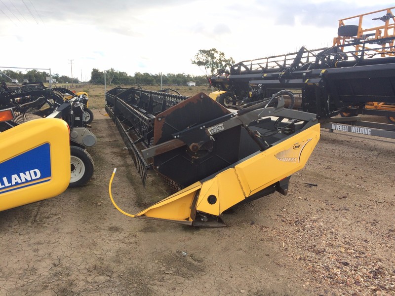 NEW HOLLAND CR970 Harvester