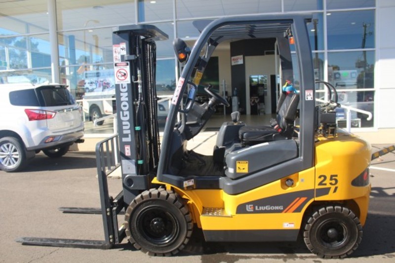 2017 Liugong CLG2025H 2025H 2.5T Dual Fuel Forklift CLG2025H Forklift