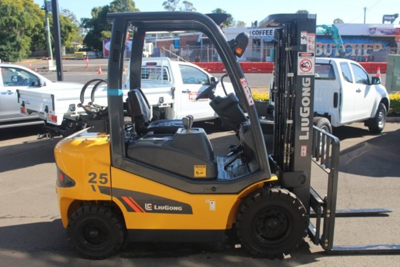 2017 Liugong CLG2025H 2025H 2.5T Dual Fuel Forklift CLG2025H Forklift