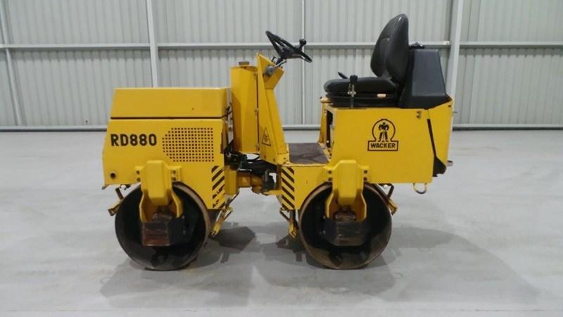 1993 WACKER RD880