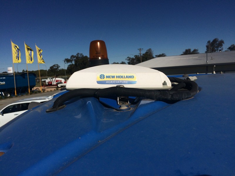NEW HOLLAND T8050 Tractor