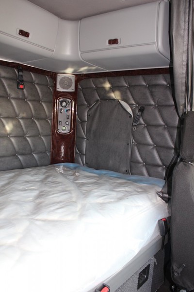 2016 FREIGHTLINER ARGOSY Argosy Truck