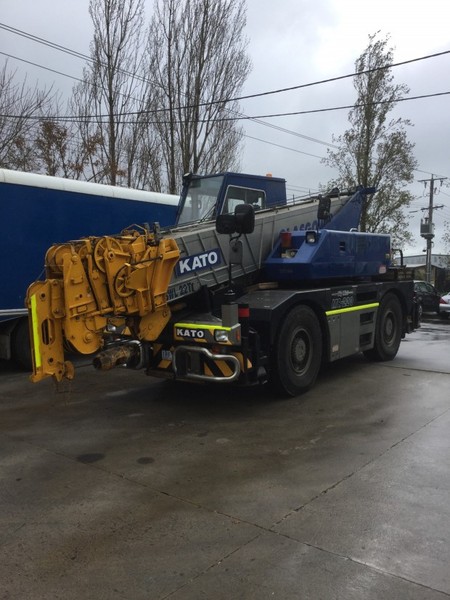 1995 KATO KR-22H Crane
