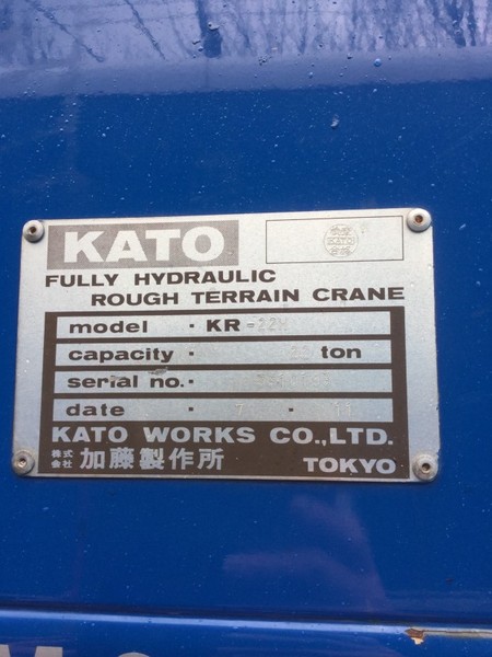 1995 KATO KR-22H Crane