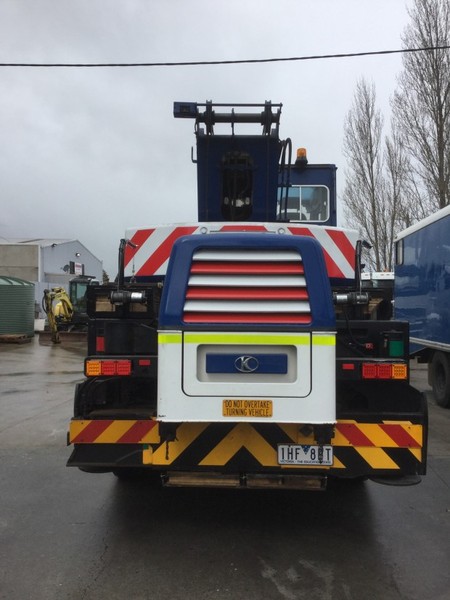 1995 KATO KR-22H Crane