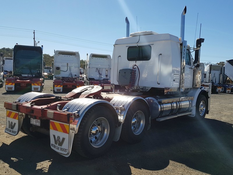 2006 WESTERN STAR 4864FX 4864FX Truck