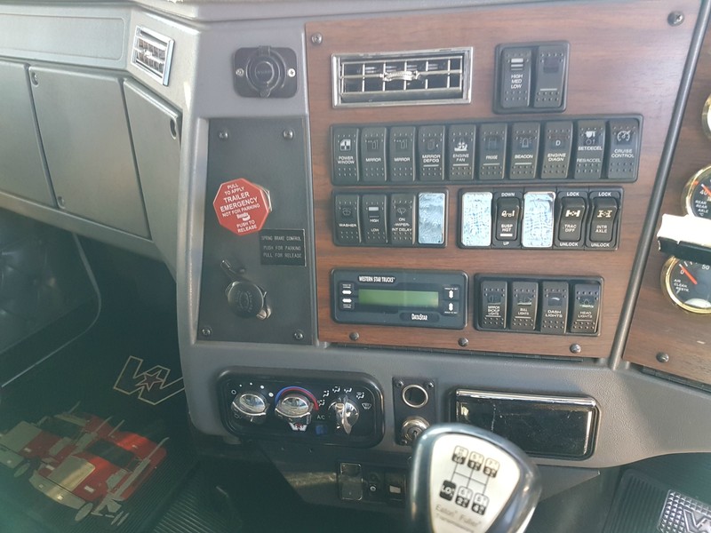 2006 WESTERN STAR 4864FX 4864FX Truck