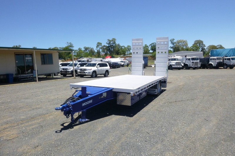 2014 MOORE Tag Plant (with ramps) Trailer
