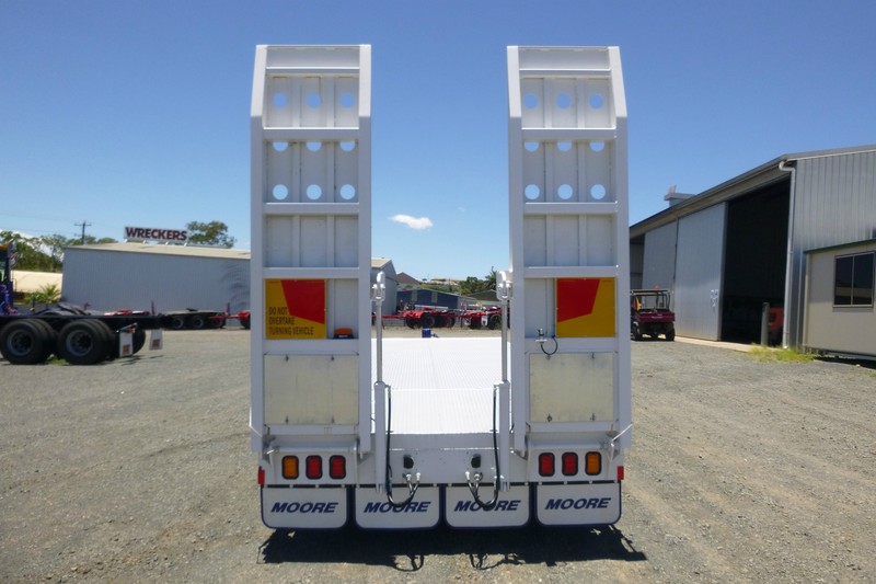 2014 MOORE Tag Plant (with ramps) Trailer