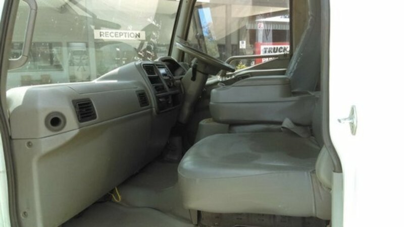 2005 FUSO Fighter FK617