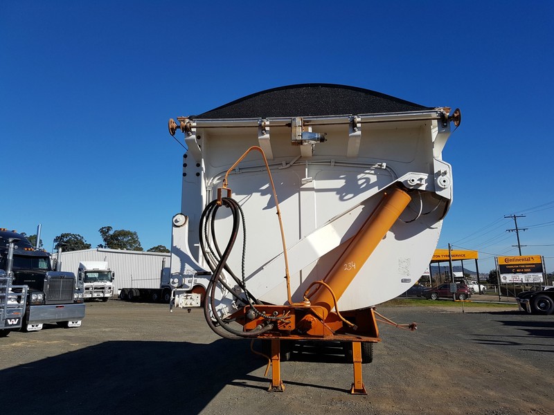 2011 Azmeb Side tipper BD LeadMid Trailer