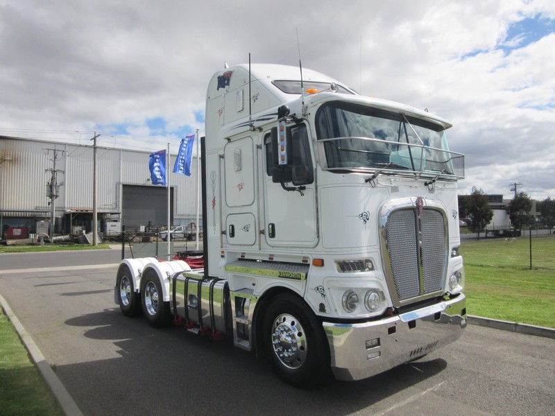 2013 KENWORTH K200 E5 K200 Truck