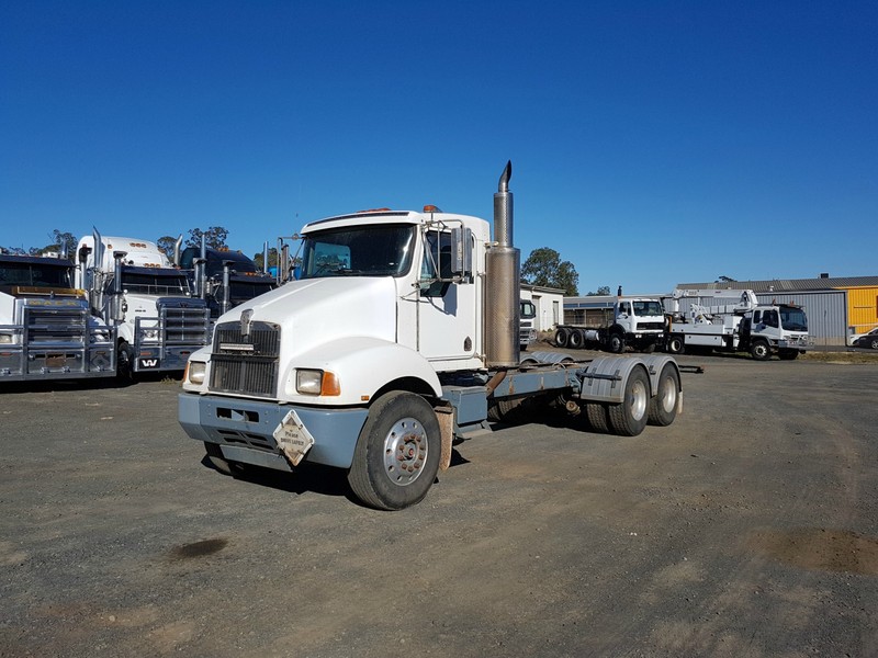 1996 KENWORTH T300 T300 Truck