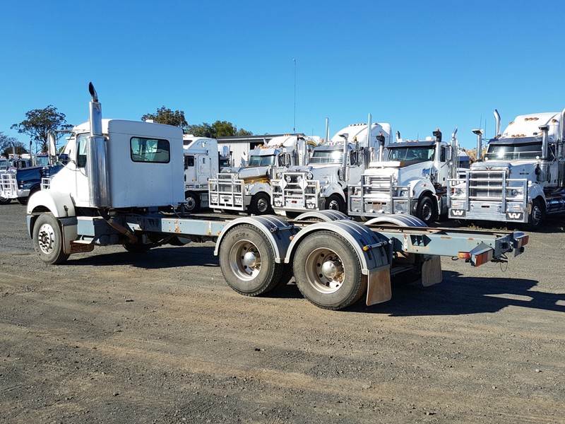 1996 KENWORTH T300 T300 Truck