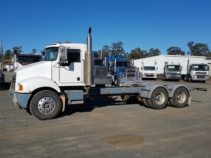 1996 KENWORTH T300 T300 Truck
