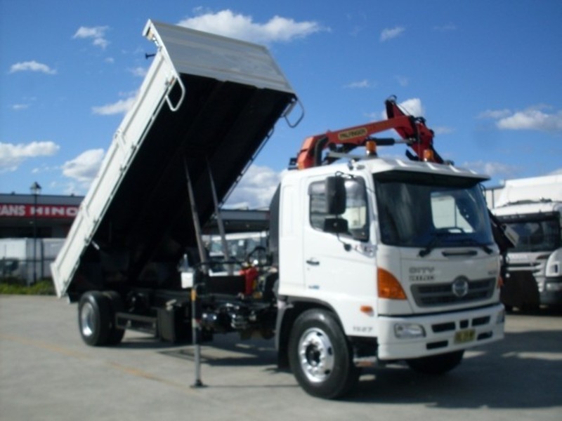 2009 HINO FG 1527-500 Series TIPPER CRANE FG 1527-500 Series Truck