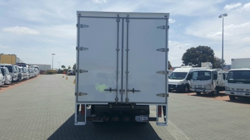 2010 FUSO Canter 3.5T Car License AUTO VanLift Canter Truck