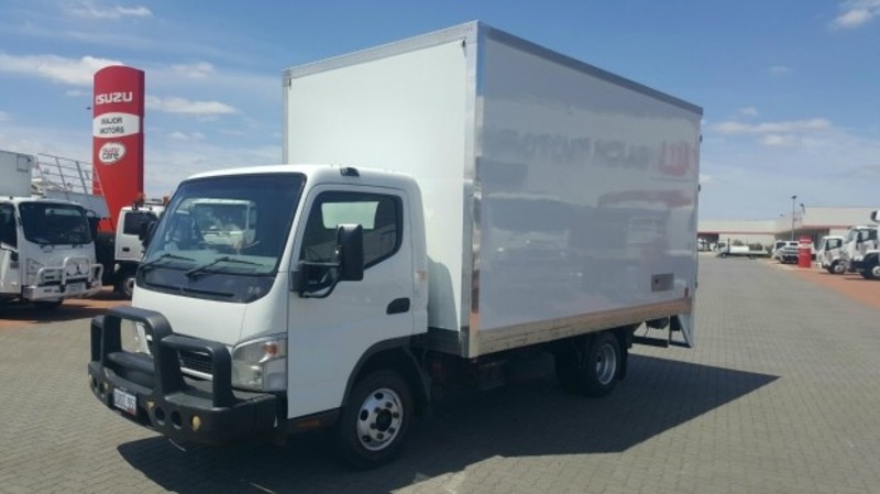 2010 FUSO Canter 3.5T Car License AUTO VanLift Canter Truck