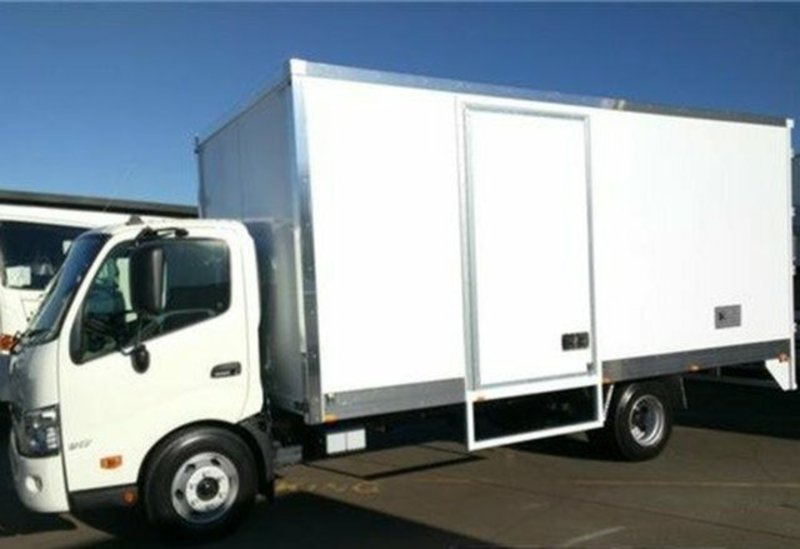 2016 HINO 300 917 XLONG