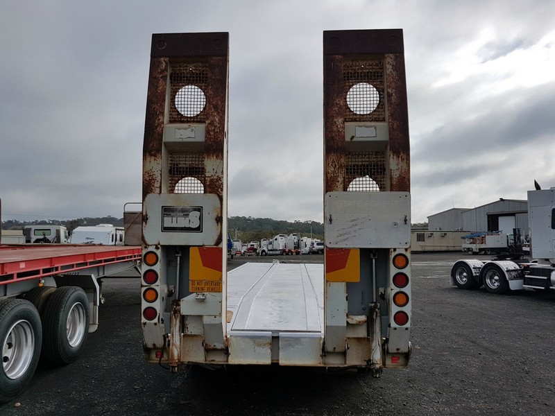 2001 Smith Tag Plant (with ramps) Tag Trailer