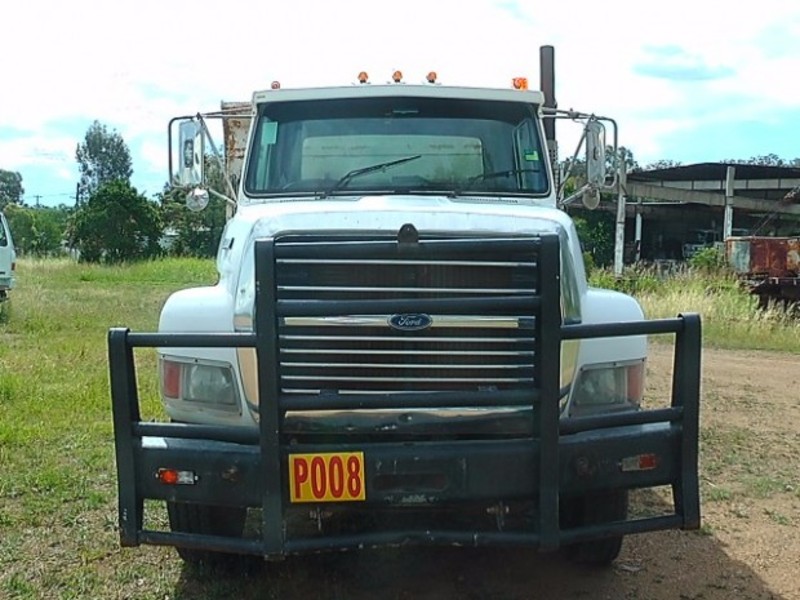 1995 FORD L8000 Louisville L8000 Truck