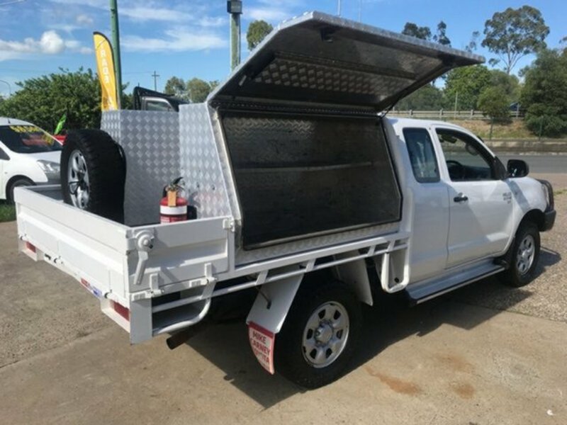 2011 TOYOTA HILUX SR (4x4) KUN26R MY11 UPGRADE