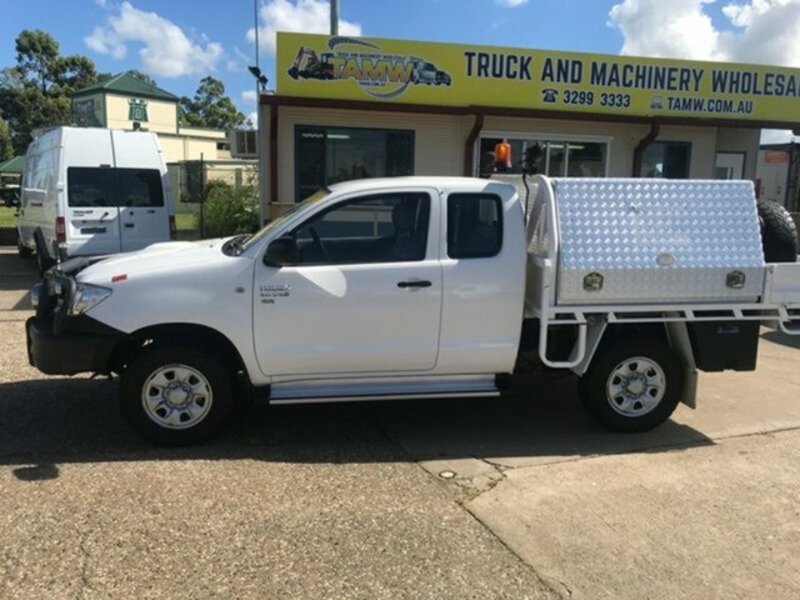 2011 TOYOTA HILUX SR (4x4) KUN26R MY11 UPGRADE