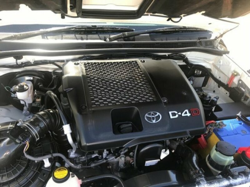 2011 TOYOTA HILUX SR (4x4) KUN26R MY11 UPGRADE