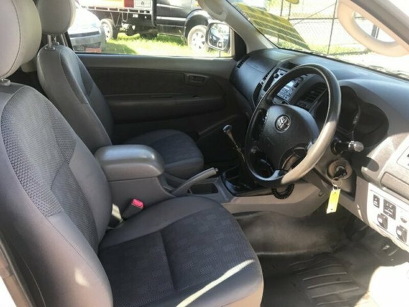 2011 TOYOTA HILUX SR (4x4) KUN26R MY11 UPGRADE