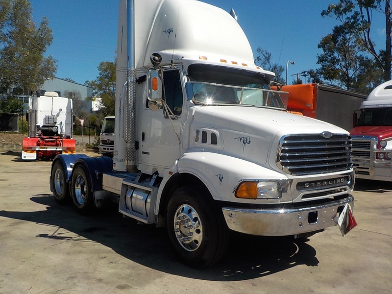 2003 STERLING LT9500 LT9500 Truck