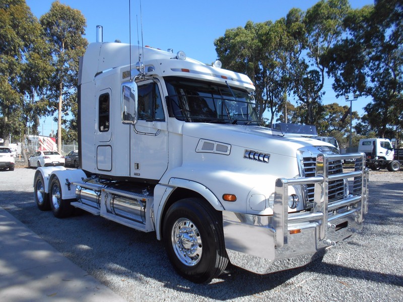 2009 FREIGHTLINER Century C(ST)120 Century C(ST)120 Truck