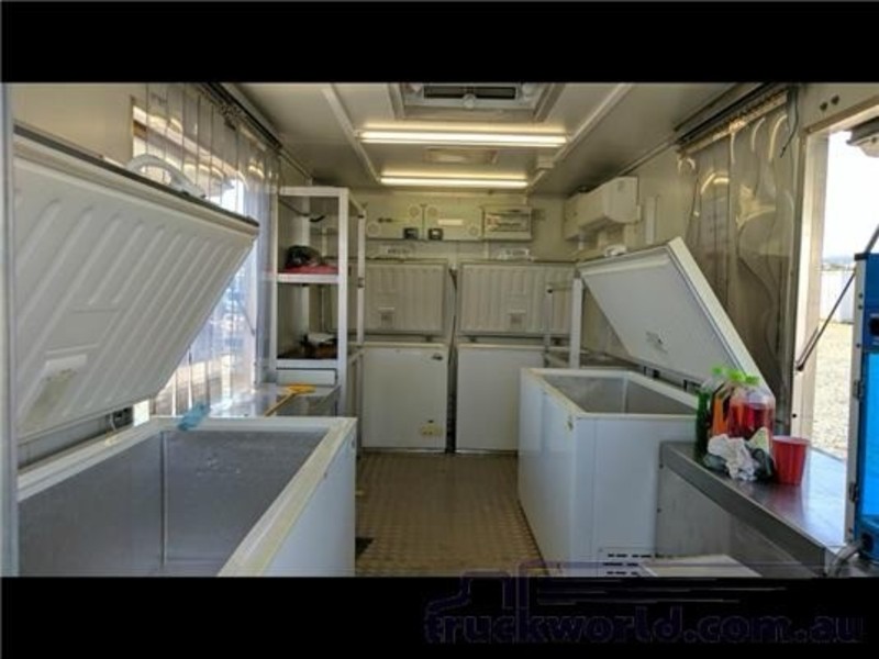 2013 ISUZU FRR500 Isuzu FRR500 Long Food Truck FRR500 Truck