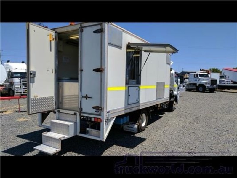 2013 ISUZU FRR500 Isuzu FRR500 Long Food Truck FRR500 Truck