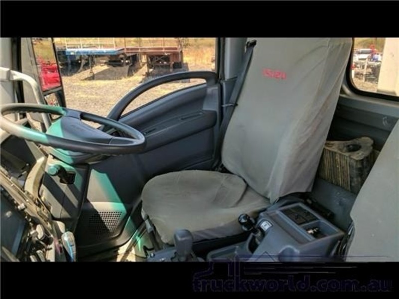 2013 ISUZU FRR500 Isuzu FRR500 Long Food Truck FRR500 Truck