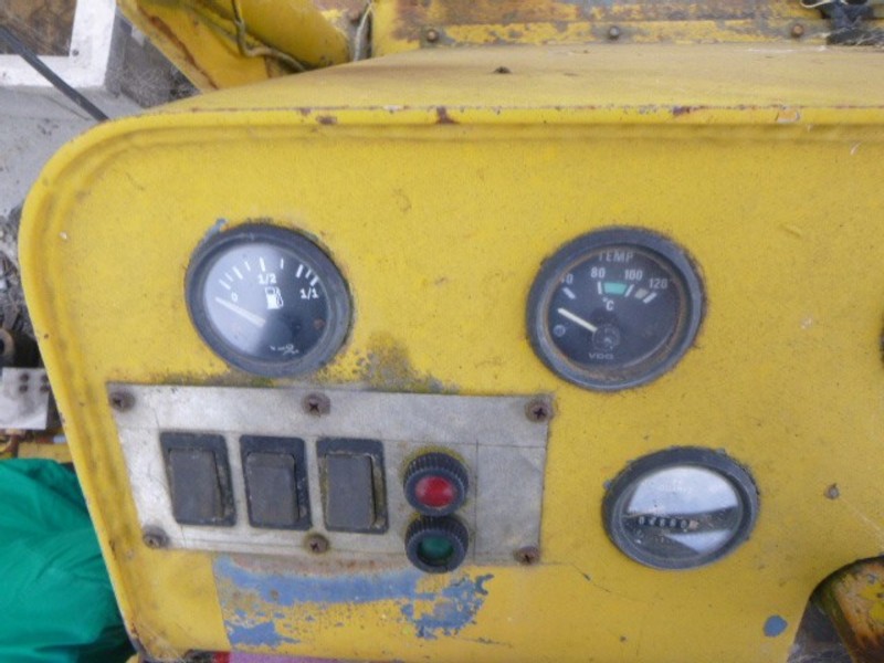 CATERPILLAR Forklift