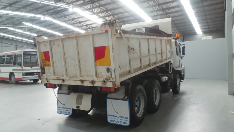 1995 MITSUBISHI FV418 FV418 Truck