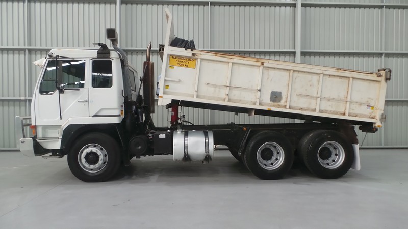 1995 MITSUBISHI FV418 FV418 Truck
