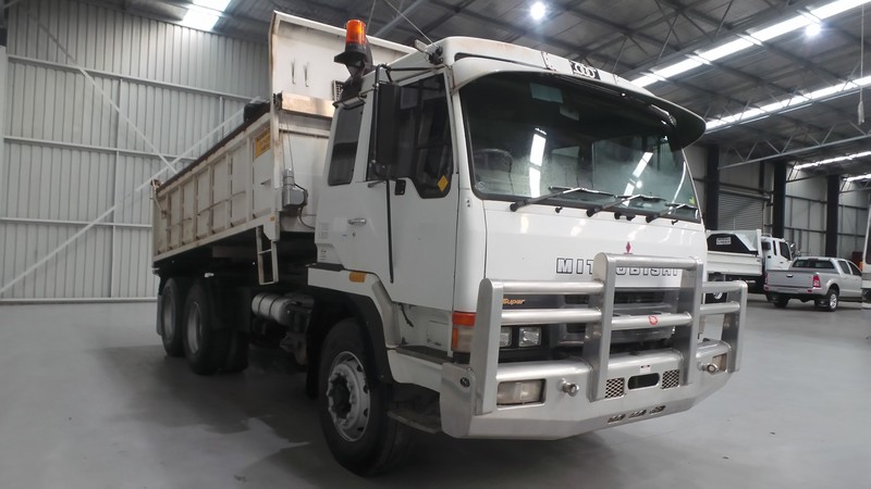 1995 MITSUBISHI FV418 FV418 Truck