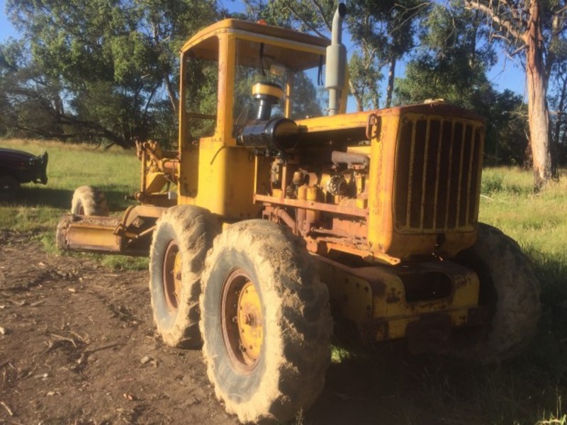 CATERPILLAR 12 CAT Grader
