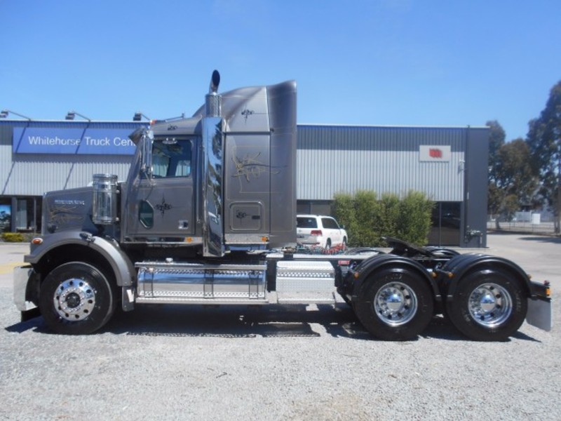 2010 WESTERN STAR 4864FX 4864FX Truck