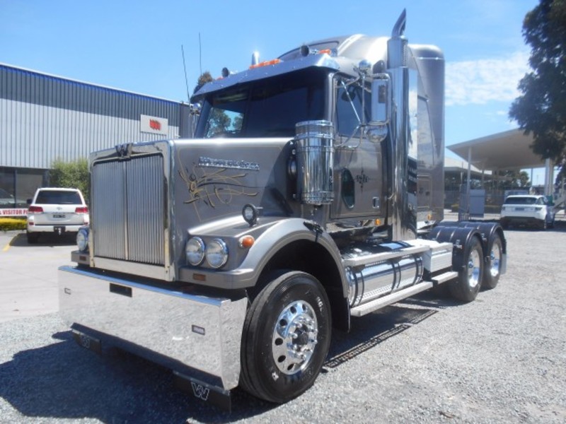 2010 WESTERN STAR 4864FX 4864FX Truck