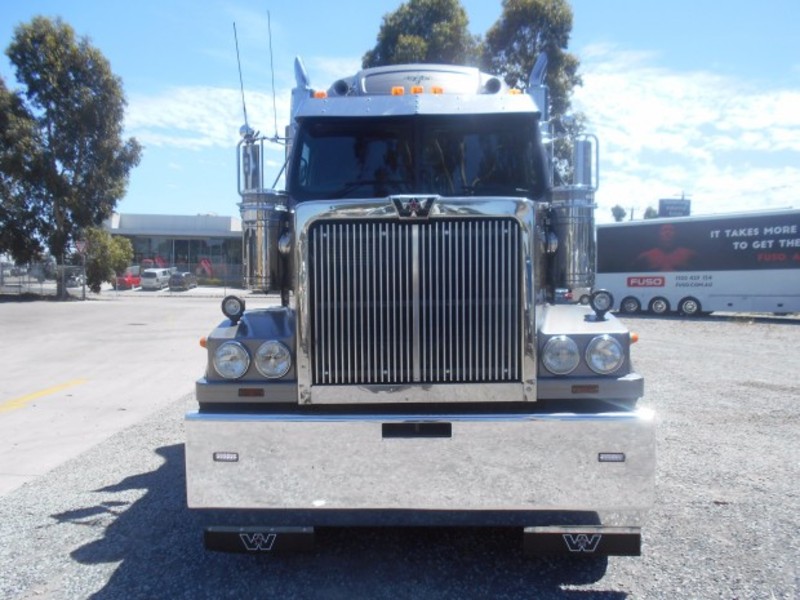 2010 WESTERN STAR 4864FX 4864FX Truck